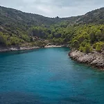 Robinson Divja بيت للعطل *