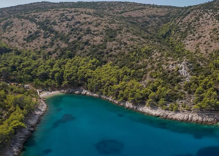 펜션 Robinson Divja Sućuraj